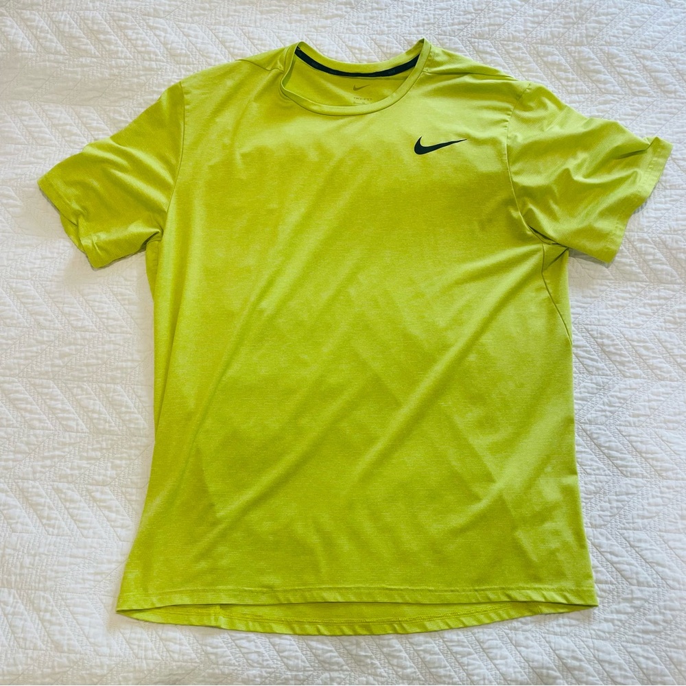 Nike Dri-FIT Men's Lime Green T-Shirt XL